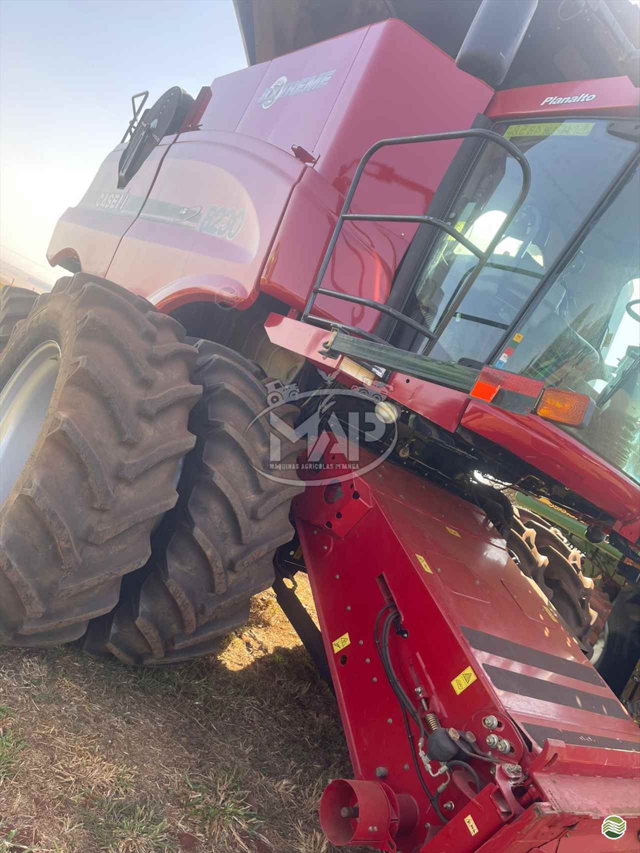 COLHEITADEIRA CASE CASE 8230 Máquinas Agrícolas Pitanga PITANGA PARANÁ PR